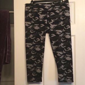 Workout capris camo 🌲🌳🌲